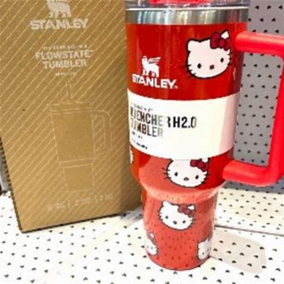 Hello Kitty Stanley, 40oz! Red with glitter! - Picture 3 of 4
